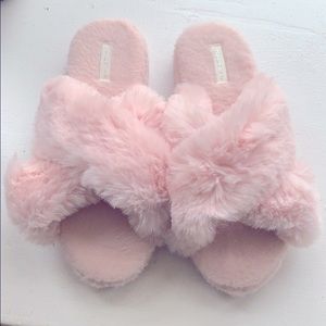 Comfy Alert! Pink Soft Plush Fleece Slippers
